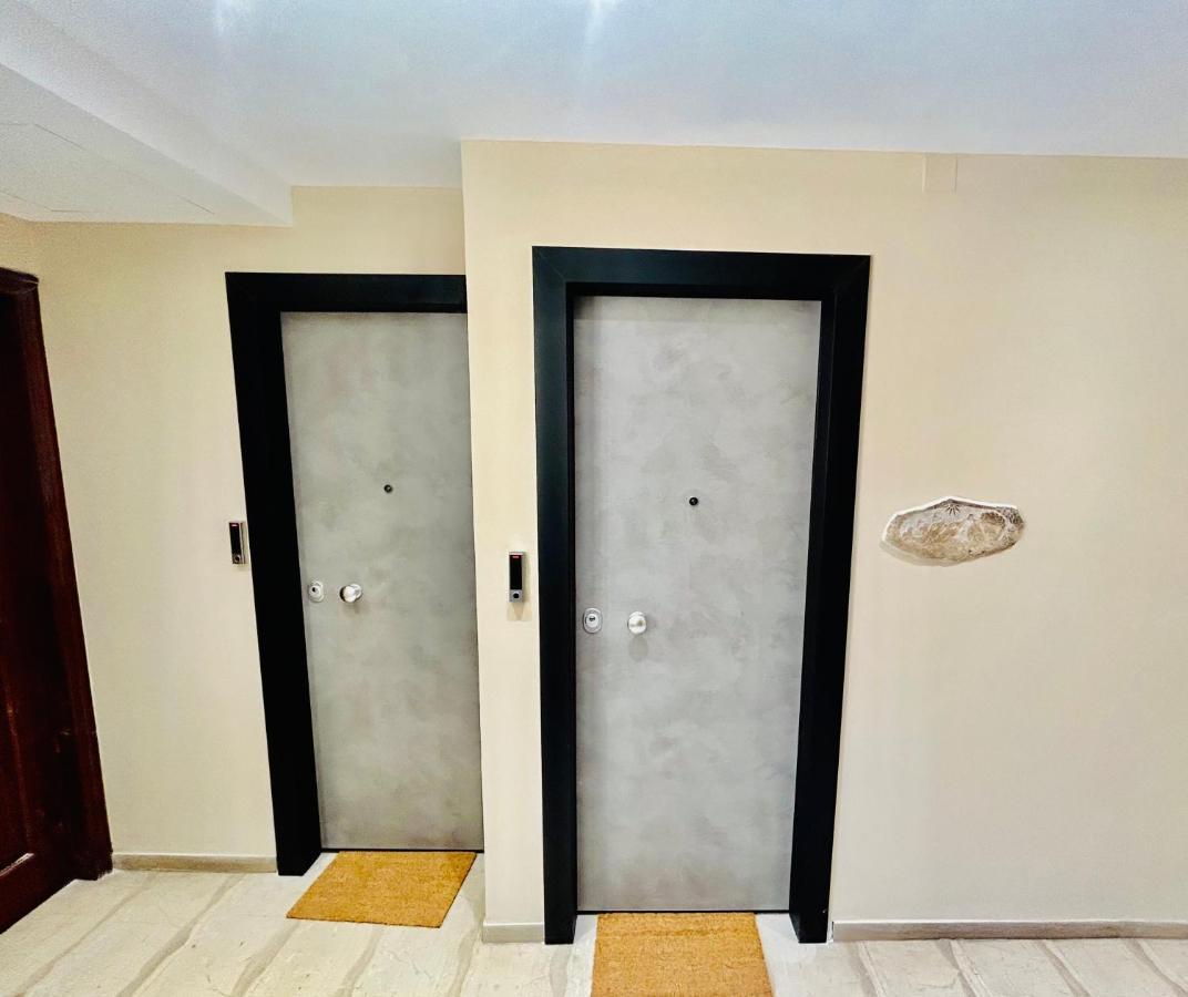 Port Twins Suites No1 Pireus Eksteriør bilde