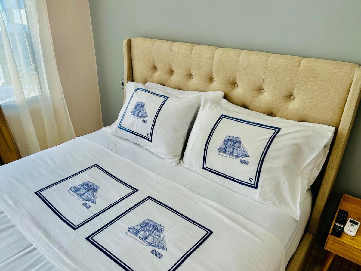 Port Twins Suites No1 Pireus Eksteriør bilde