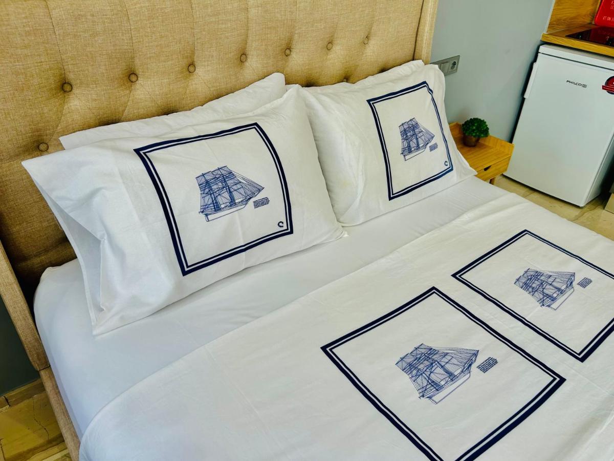 Port Twins Suites No1 Pireus Eksteriør bilde